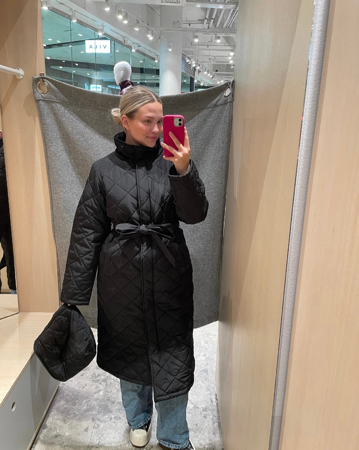 VIKANTE Coat - Black